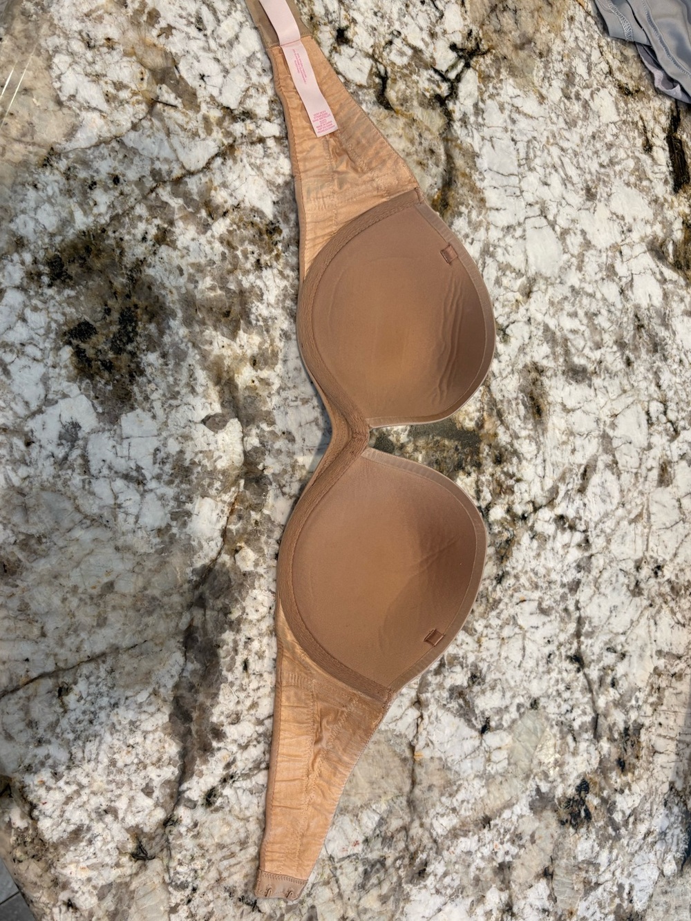 Very Sexy Strapless Bra - Picture 4 of 4